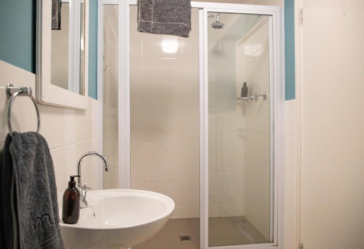 Surfers Penthouse Apartment Muizenberg Exterior photo
