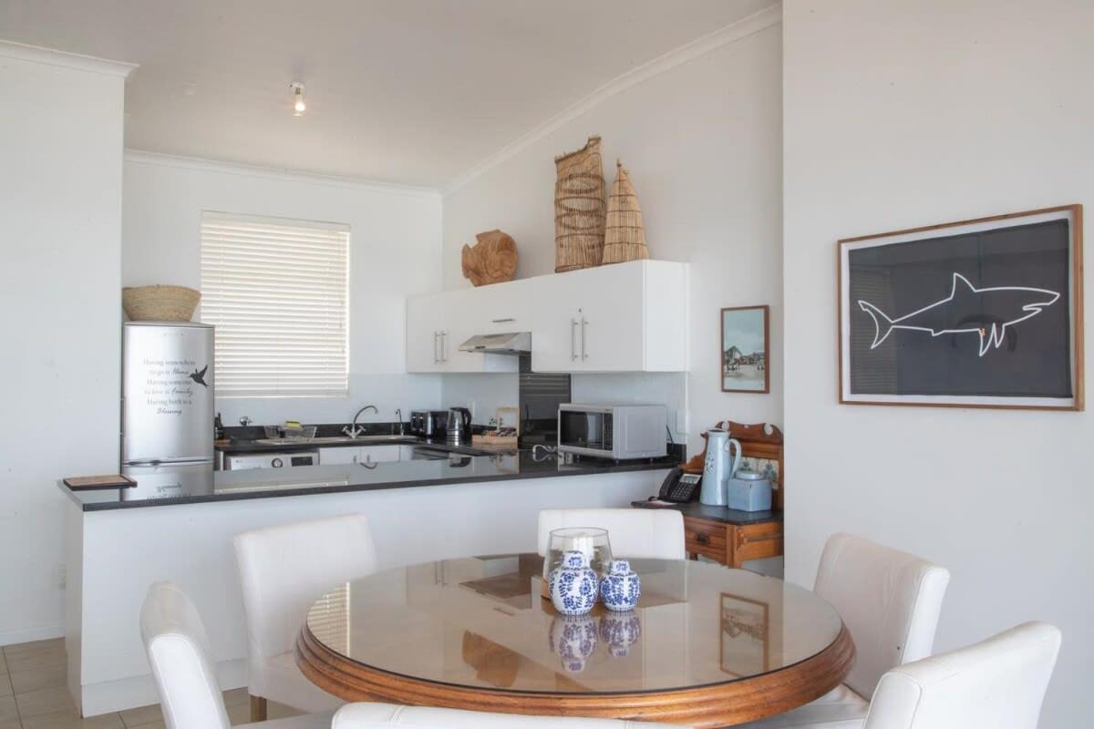 Surfers Penthouse Apartment Muizenberg Exterior photo