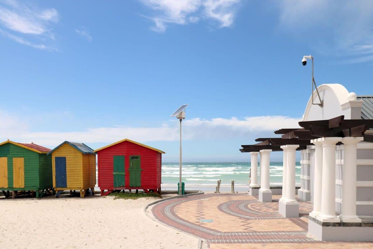 Surfers Penthouse Apartment Muizenberg Exterior photo